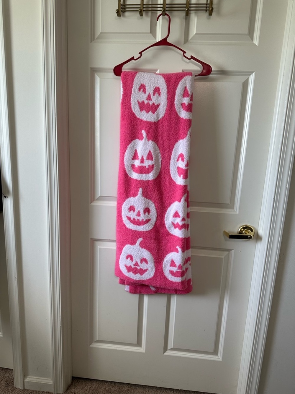 Halloween Novogratz Pink and White Reversible Jack O Lantern Halloween Blanket